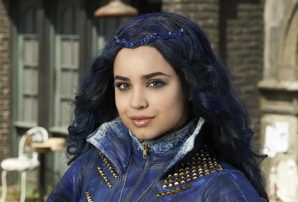 Sofia Carson - Filmy i Seriale: Co Obejrzeć? Pełna Filmografia