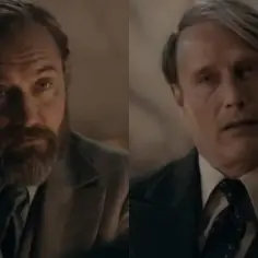Dwie twarze: Albus Dumbledore z brodą i Gellert Grindelwald w garniturze.