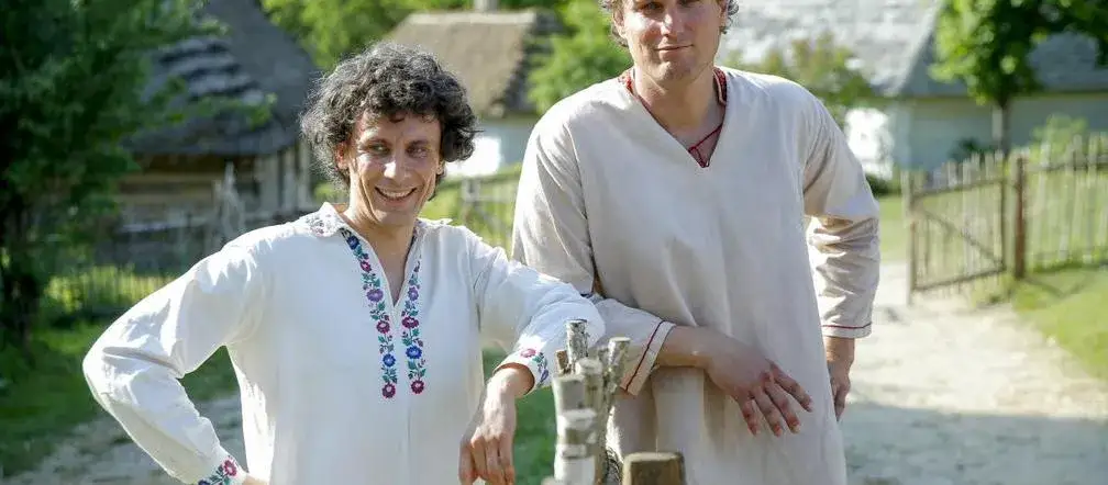 Zdjęcie Gdzie kręcono film Sami swoi? Poznaj tajemnicze lokacje i ich historię!
