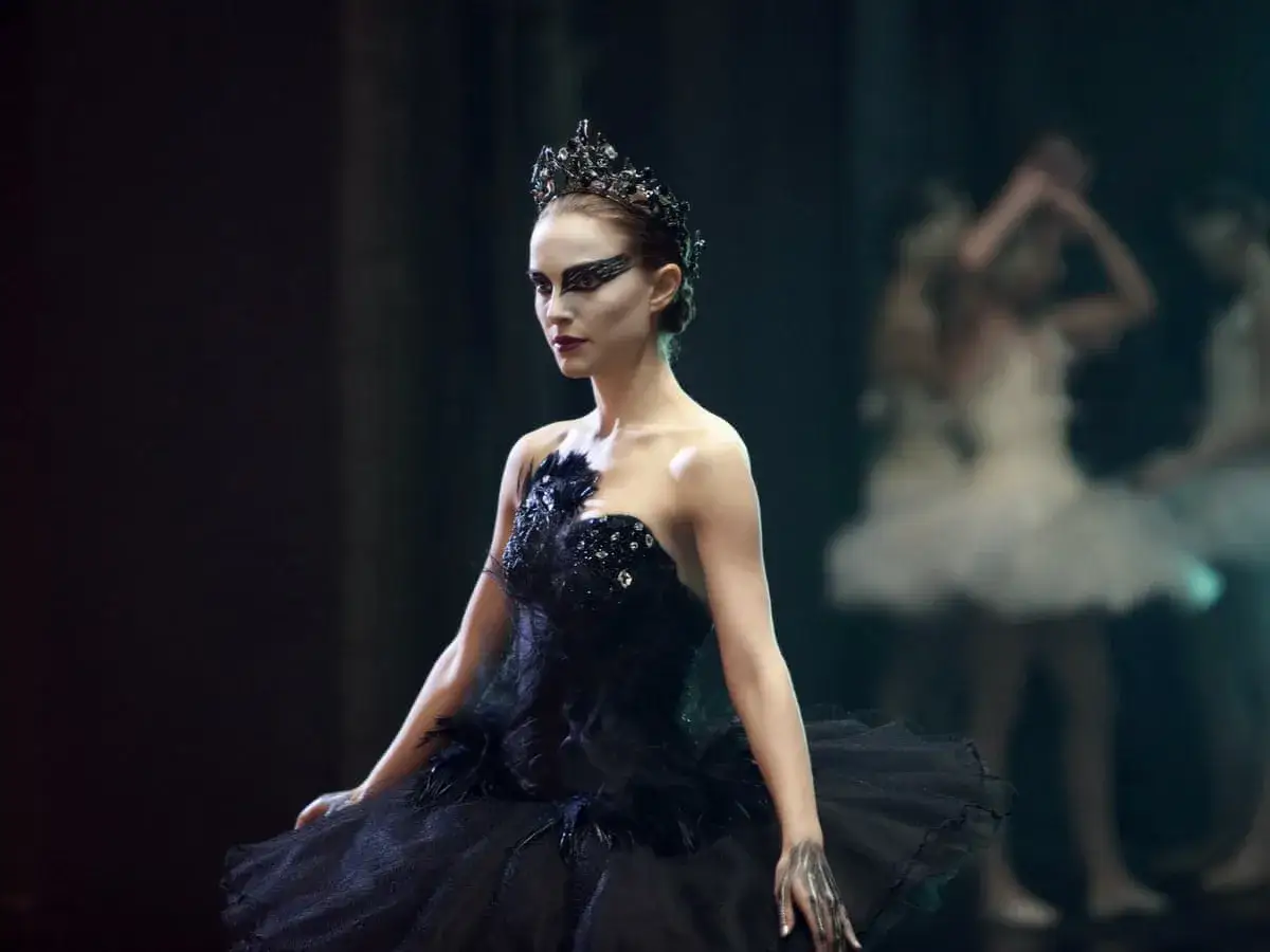 Natalie Portman w roli Czarnego Łabędzia, ikoniczna scena z jej filmów.